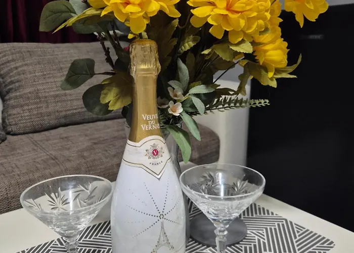 Carol Penthouse -outside Jacuzzi And Barbeque- 10 Min To The Christmas Market 公寓 克拉奥华