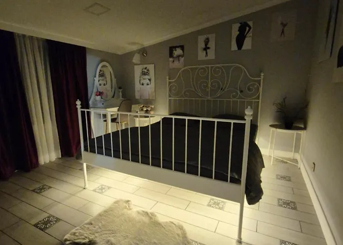 Apartmán Carol Penthouse -outside Jacuzzi And Barbeque- 10 Min To The Christmas Market