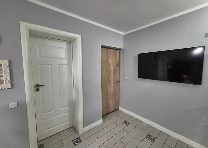 Carol Penthouse -outside Jacuzzi And Barbeque- 10 Min To The Christmas Market