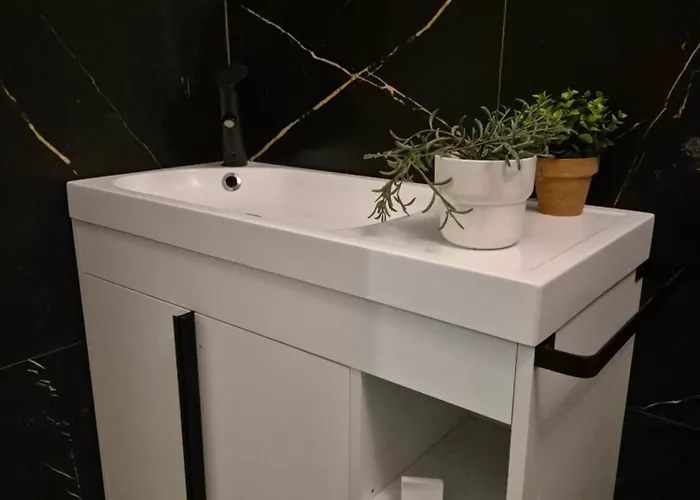 Carol Penthouse -outside Jacuzzi And Barbeque- 10 Min To The Christmas Market 公寓 克拉奥华